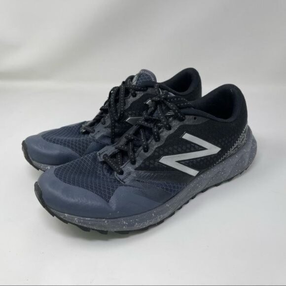 New Balance 690 AT Mens 8.5 Running Trail Shoes